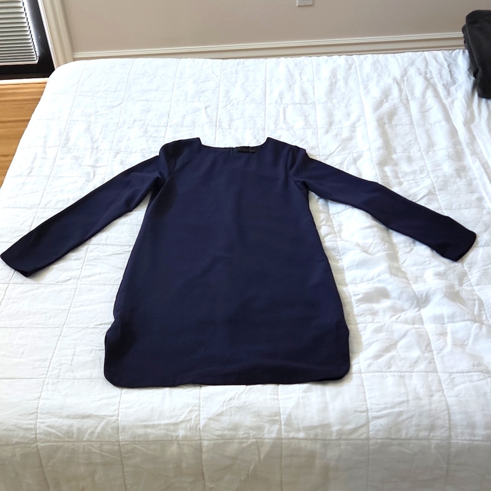 Women's crepe navy blue dress by Anonyme size XS new with tags